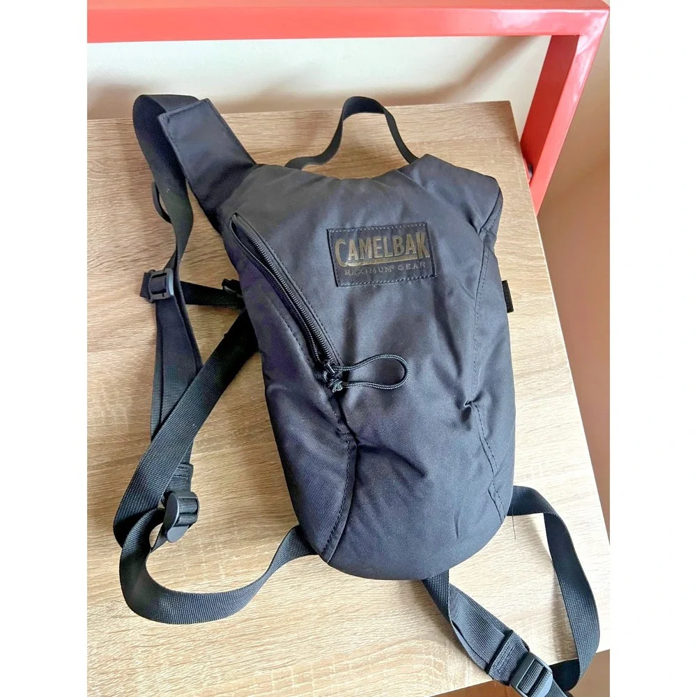 Camelbak‎ Hydration Backpack Only Classic Black Gorpcore Travel Hiking Camping